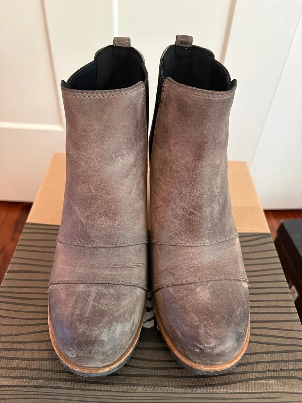 Sorel Lea Wedge Chelsea Boot - Dark Grey with Black Panels